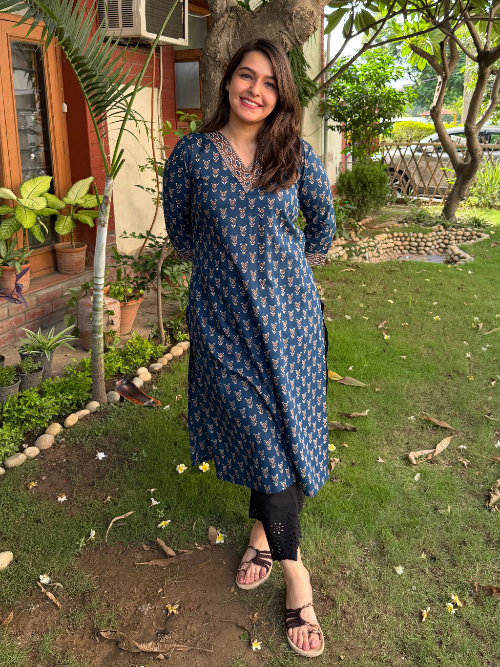 Dark Blue Buti V-neck Kurta by MySanskritam