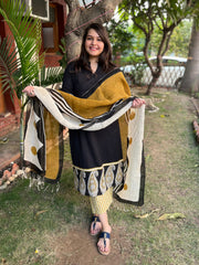 Black Big border Kurta with Linen Duppata - MYSANSKRITAM