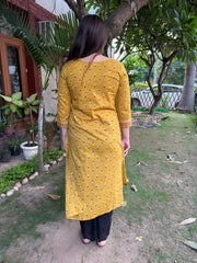 Yellow small Rose v neck kurta