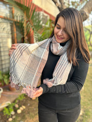 Onion pink checks Muffler