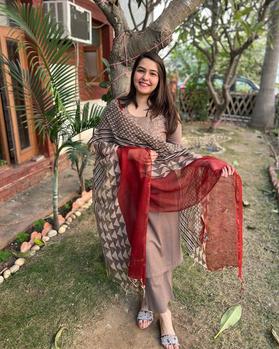 Mouse Color embroidered Kurta with Handblock printed soft kota doria duppata