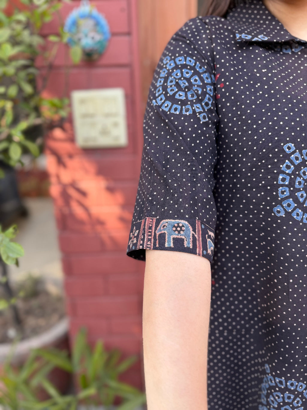 Midnight Mehfil Booti Top sleeve detail by Sanskritam