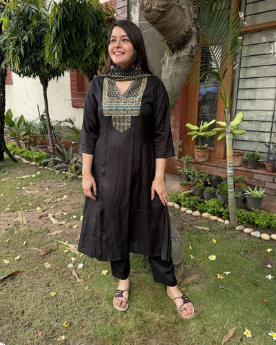 Black solid Digital printed yoke suit set