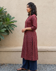 Maroon choti buti aline kurta