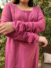 Pink solid A-line chudi sleeve kurta with pothli button