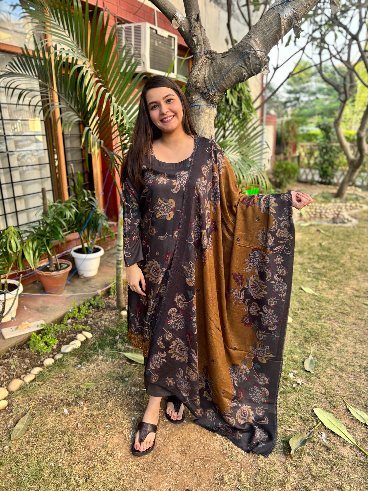 Grey Floral Spun suit set