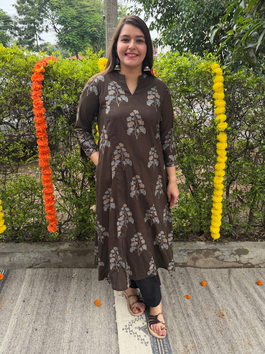 Brown Buta A-line Kurta With Pocket by Sanskritam