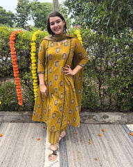 Mustard circle Aline full suit set