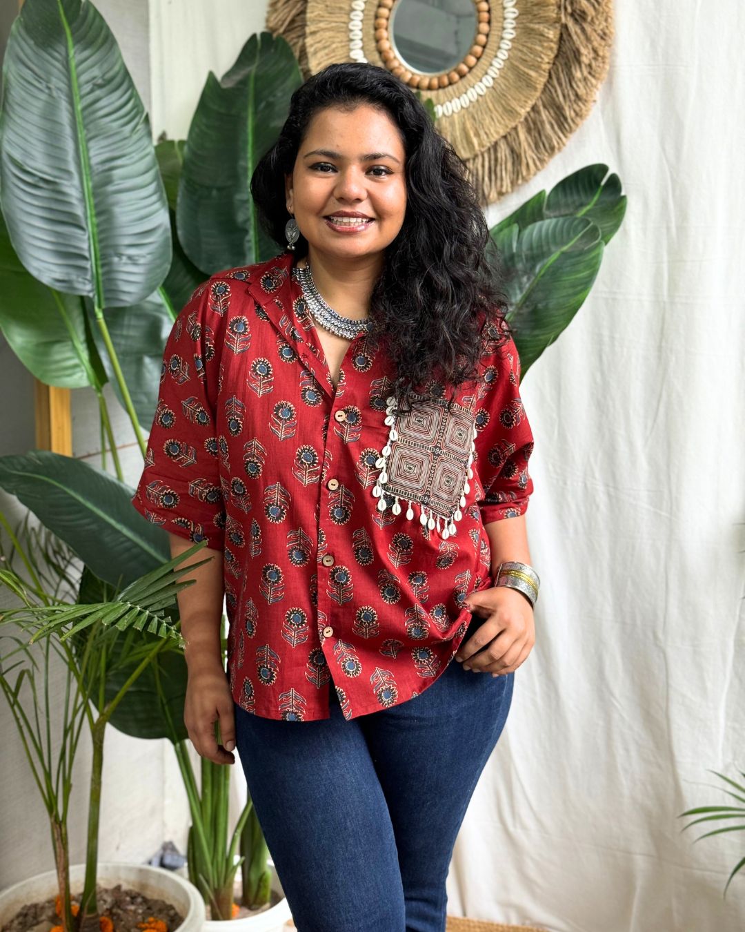 Maroon patchwork pocket shells shirt