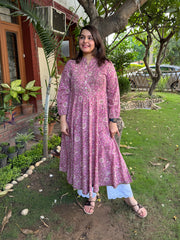 Onion Pink Floral Pintuck A-line Kurta by Sanskritam