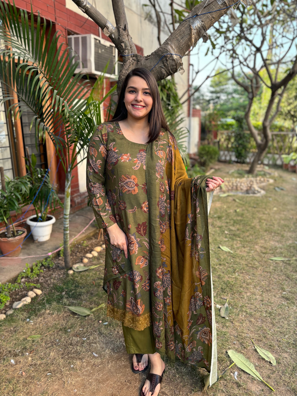 Mehendi green Floral Spun suit set