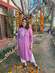 Lavender Border kurta