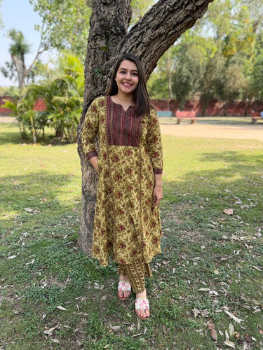 Mehendi Floral Jaal Aline coord set