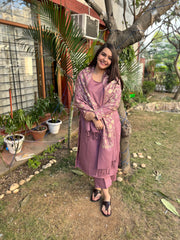 Onion woollen suit set with embroidered stole