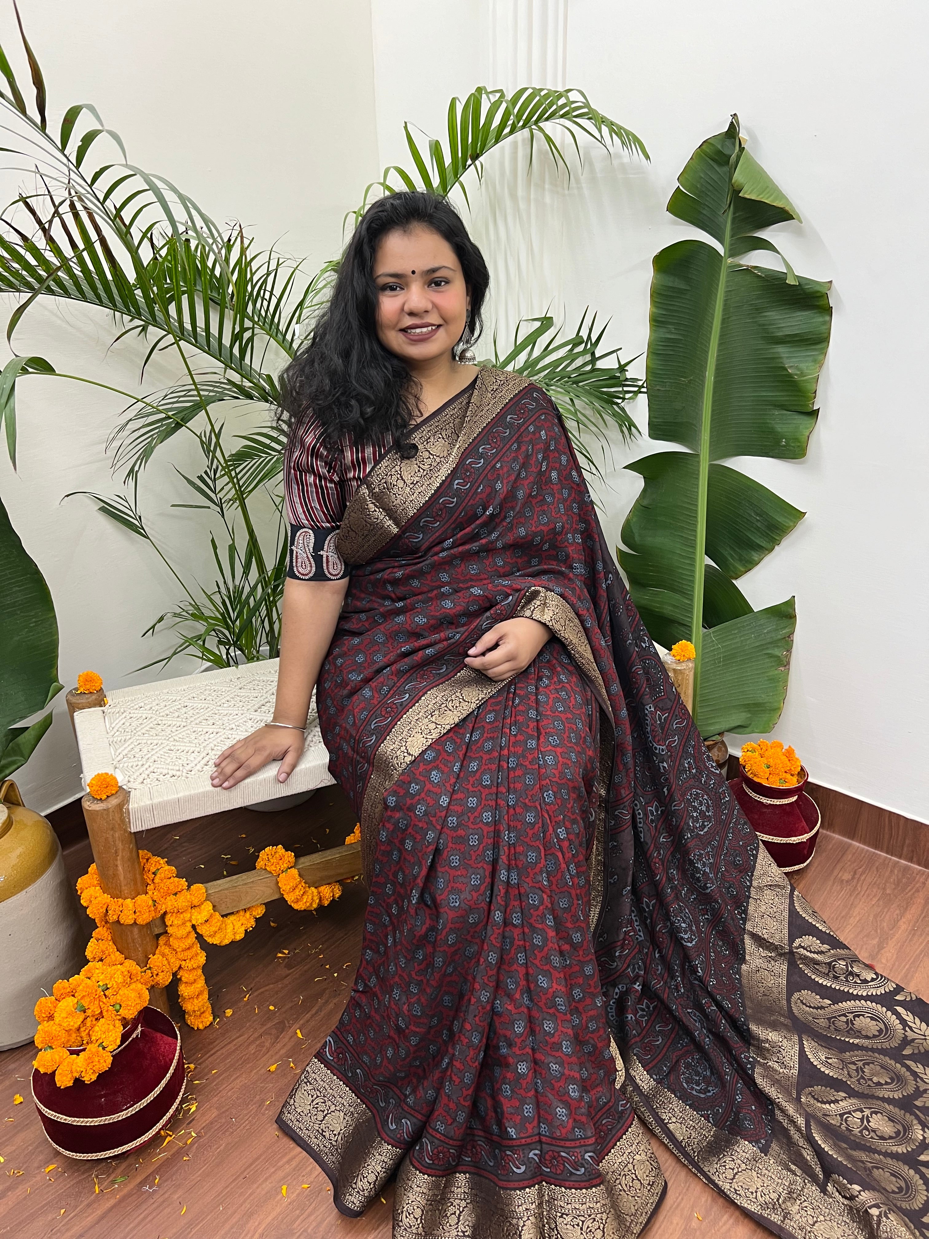 Grey Maroon dola silk saree with nakshi zari work - MYSANSKRITAM