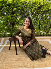 Mehendi green sanganeri yoke kurta