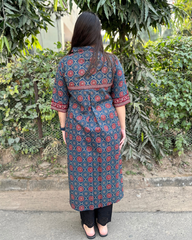 Indigo geometric collar kurta with pocket