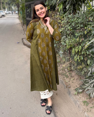Mehendi green aline kurta with pocket