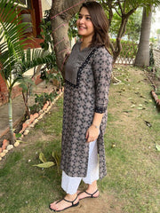 Grey geometric kurta with yoke