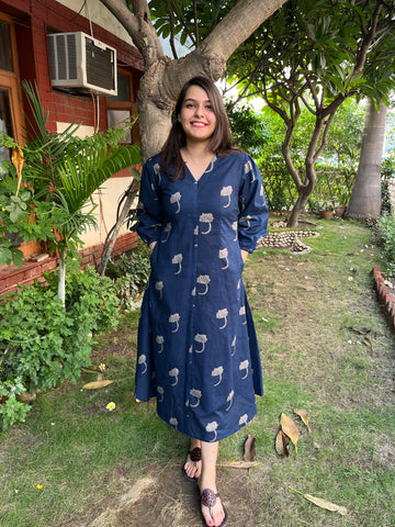 Indigo flower dress with pockets