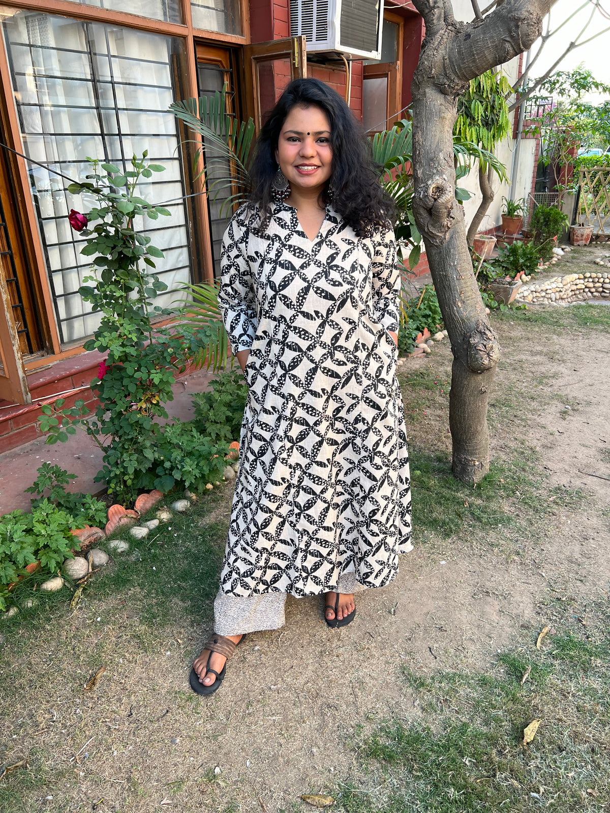 Beige black geometric Floral kurta - MYSANSKRITAM