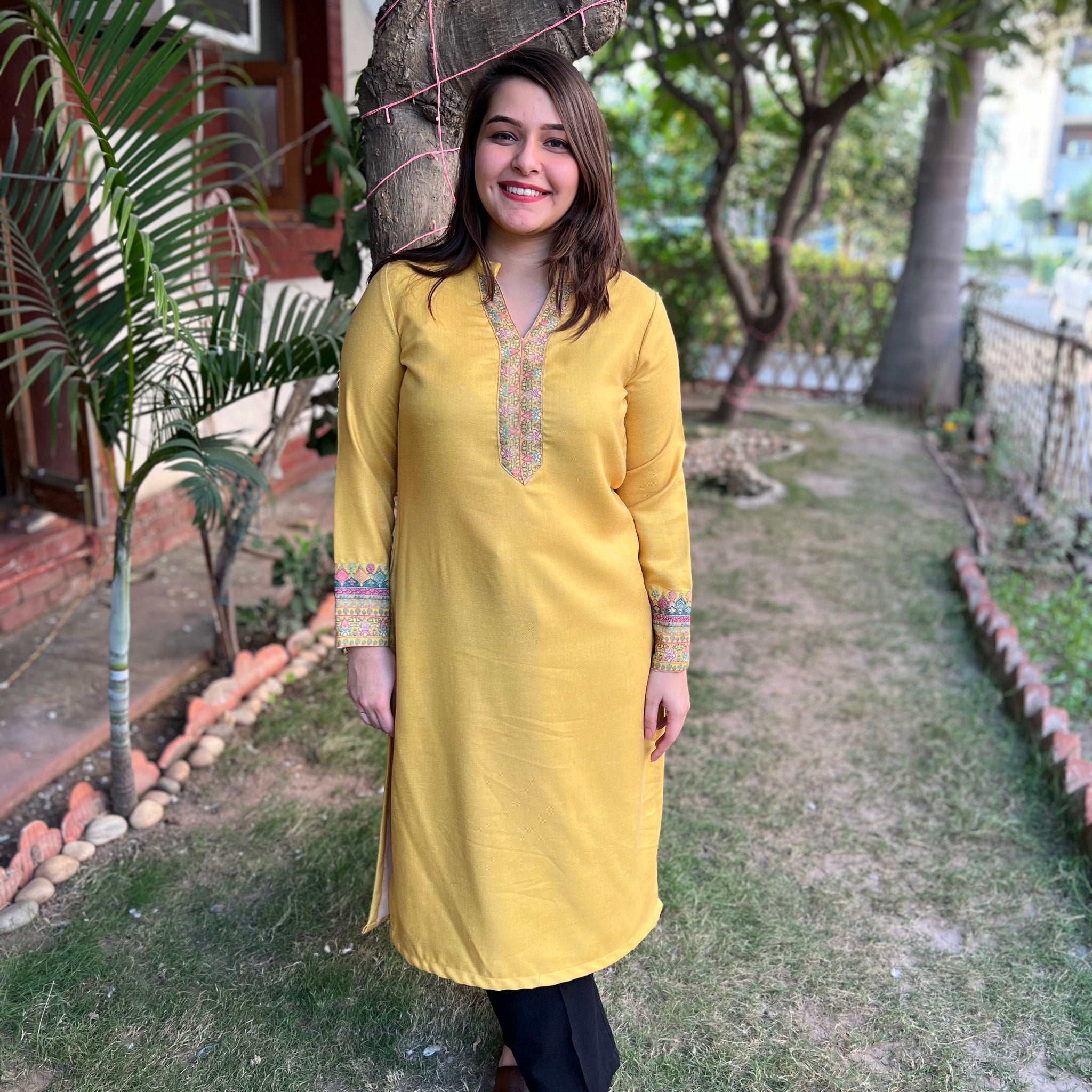 Lemon border woollen kurta