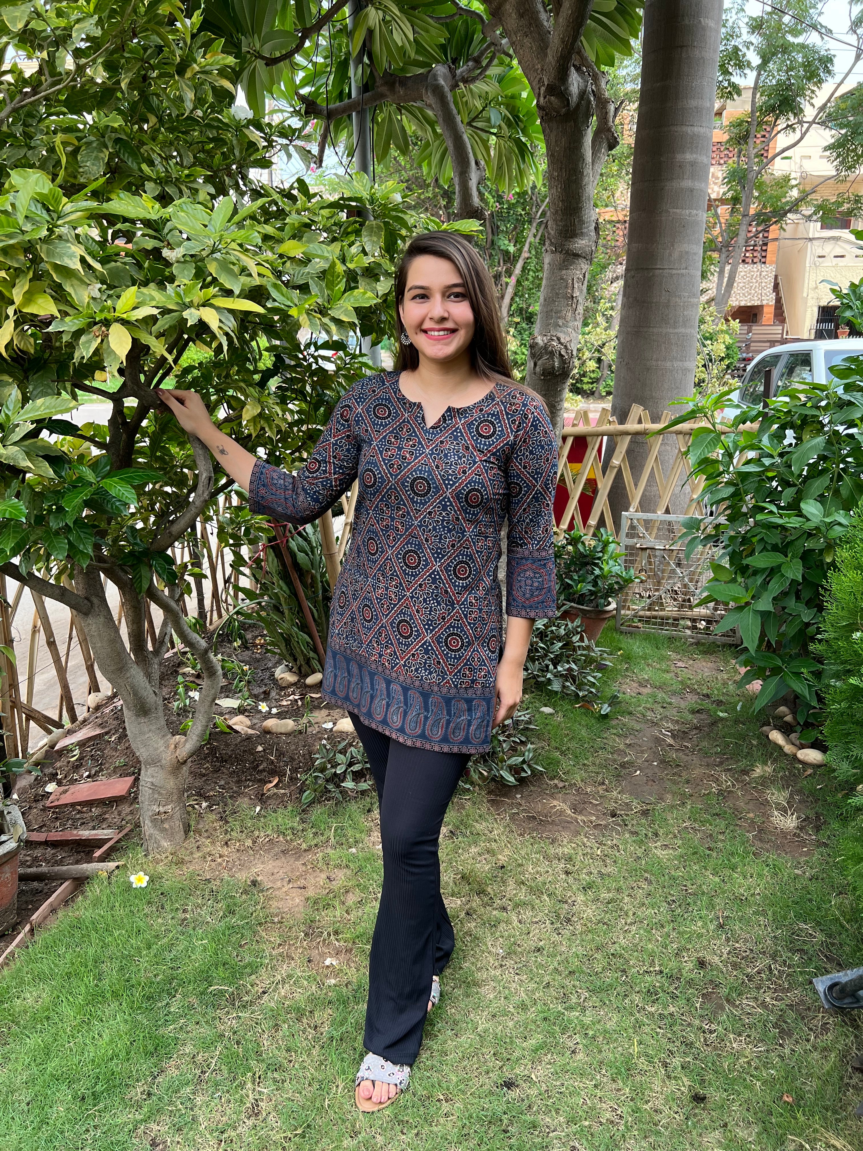 Indigo Geometric ajrakh border kurti - MYSANSKRITAM