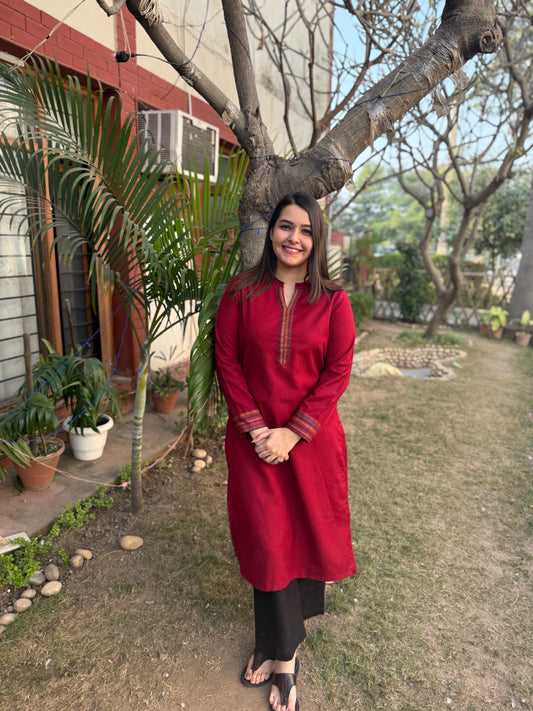 Maroon Solid long woollen Kurta
