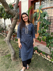 Blue flower printed lace kurta with border