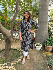 Black Kantha ikkat print kurta