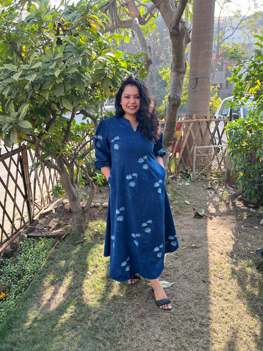 Indigo dress with pockets