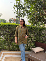 Mehendi green collar rayon kurti