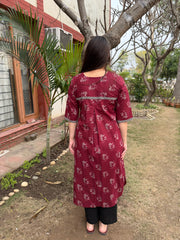 Dark pink motif kurta with pocket