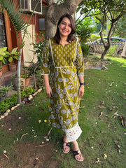 Mehendi Green Yoke Kurta by Sanskritam
