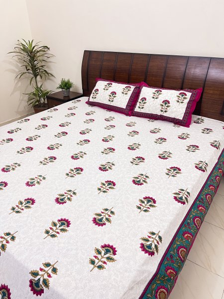 Magenta Buta Bedsheet - King Size - MYSANSKRITAM