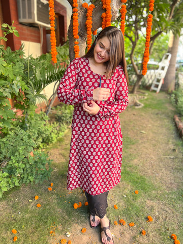 Maroon buti chudi sleeve kurta