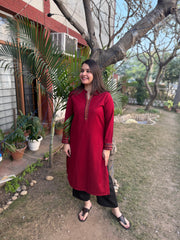 Maroon Solid long woollen Kurta