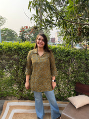 Mehendi green collar rayon kurti