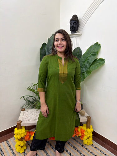 Parrot green Narayanpeth border kurti