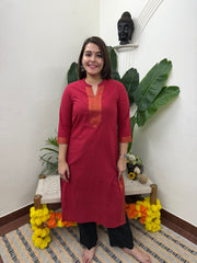 Red Narayanpeth border kurti
