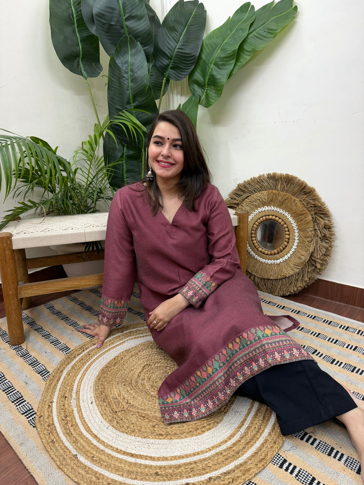 Onion pink woollen kurta with border
