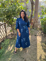 Indigo dress with pockets