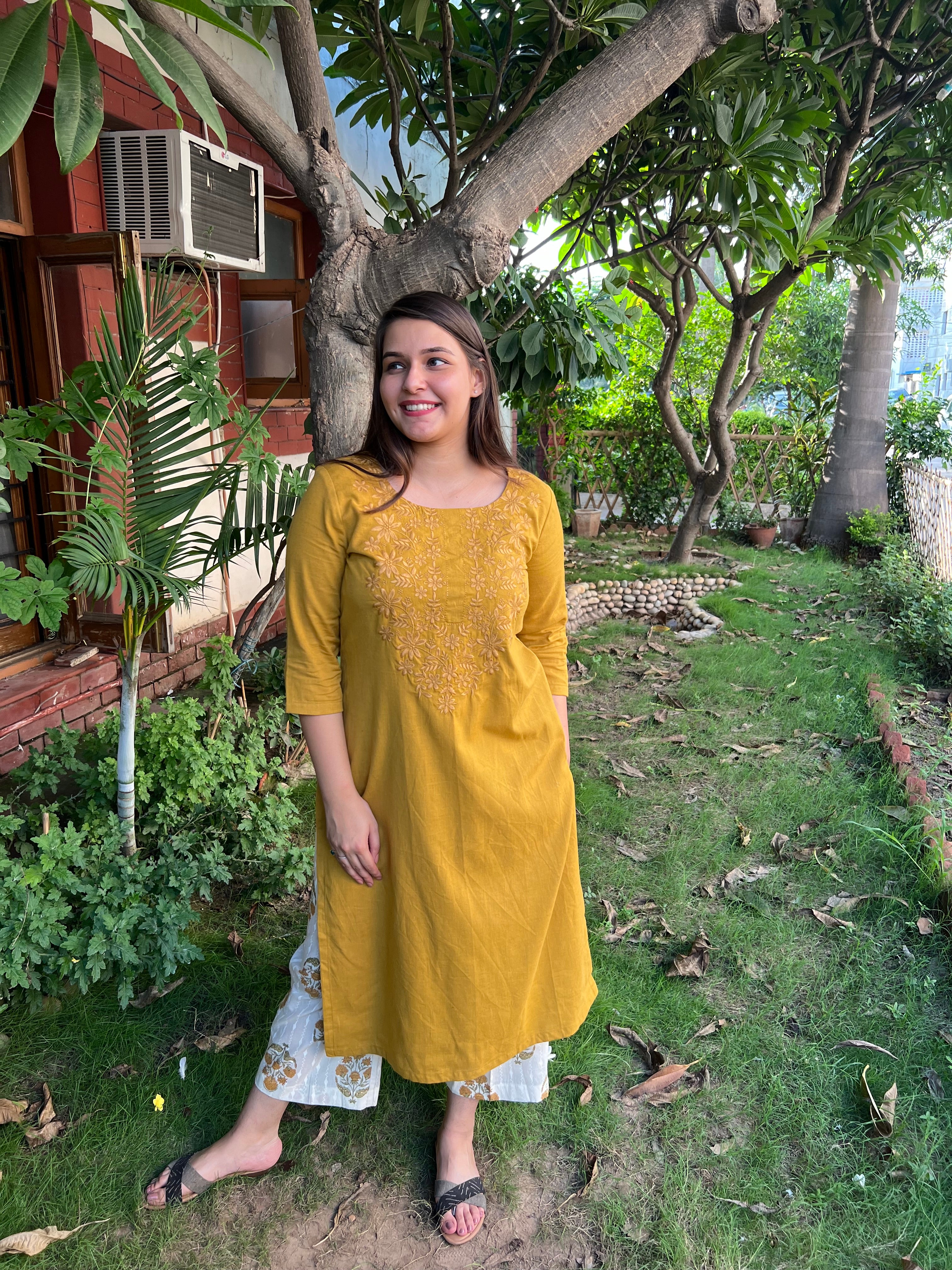 Mustard Thread embroidered kurta - MYSANSKRITAM