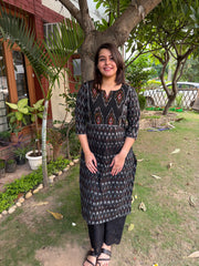 Black Ikkat Yoke  Kurta