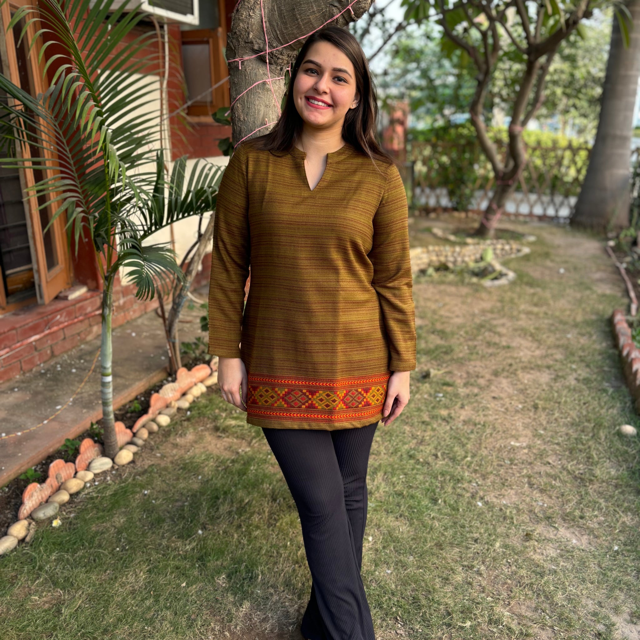 Mehendi green Kullu border woollen short kurti