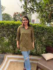 Mehendi green collar rayon kurti