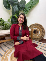 Maroon solid kurta with border