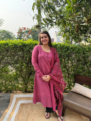Pink A-line chudi sleeve kurta duppata set
