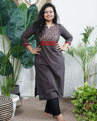 Black choti buti yoke kurta