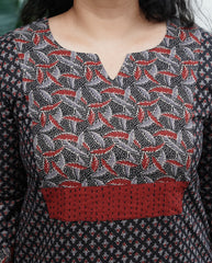 Black choti buti yoke kurta